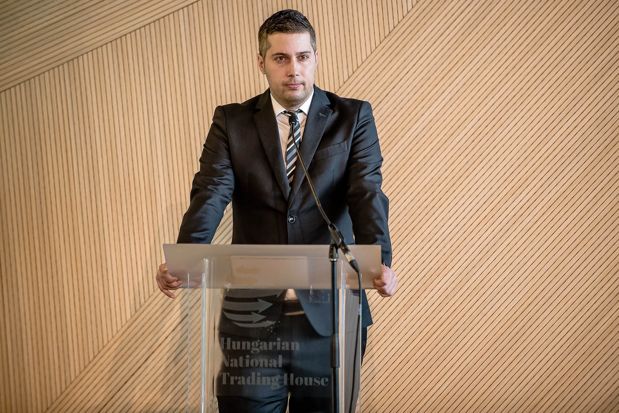 randi az üzleti partner foursquare társkereső oldal